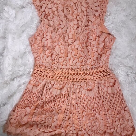 Main Strip Peach Color 1PC Romper/Shorts Size M - Picture 2 of 10